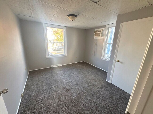 Building Photo - Coming Soon – 1-Bedroom Apartment