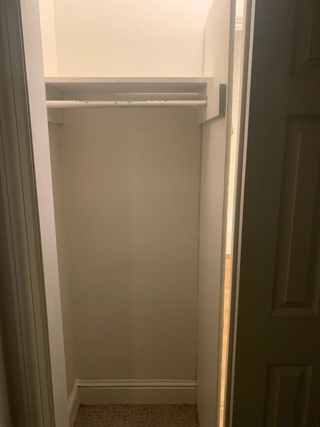 Building Photo - 1/2 Off 2nd Month Rent-Spacious apartment ...
