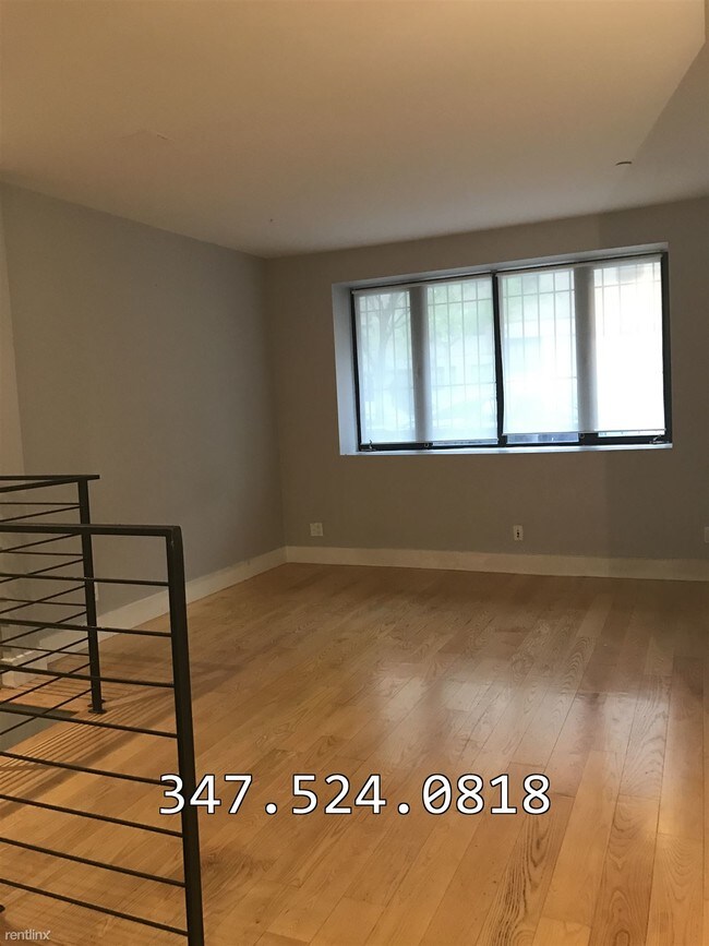Building Photo - 1 br, 1 bath  - 225 Maujer St