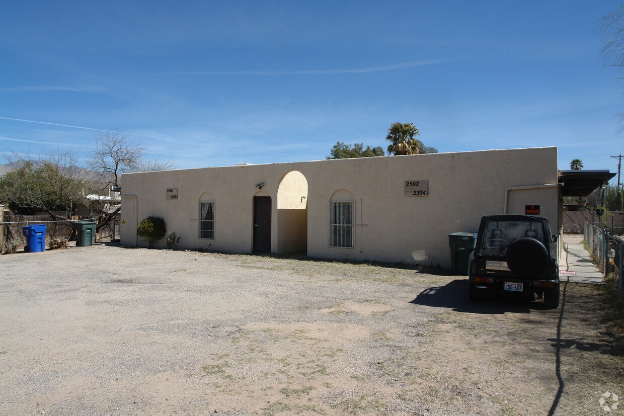 Primary Photo - 2502-2508 N Palo Verde Ave