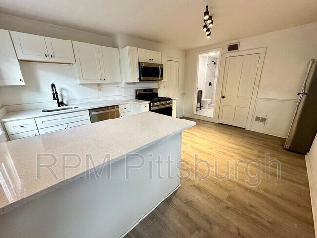 Photo - 30 Ganster St House