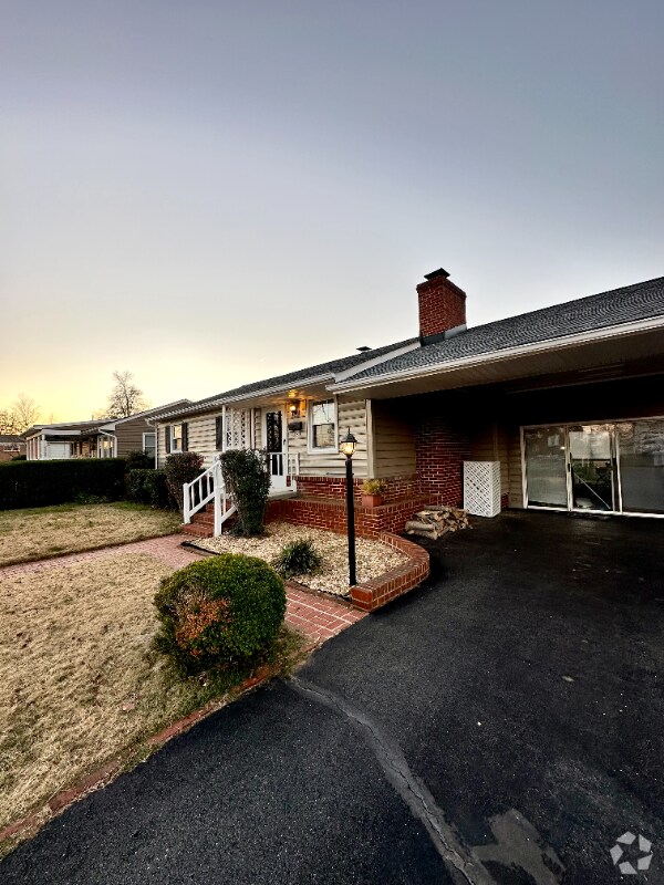 Pet Friendly Apartments For Rent in Falmouth VA 1 Rentals