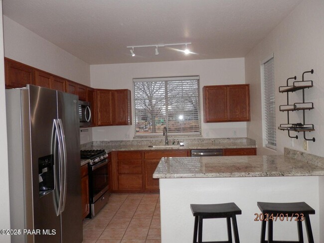Building Photo - 7007 E Lantern Lane East
