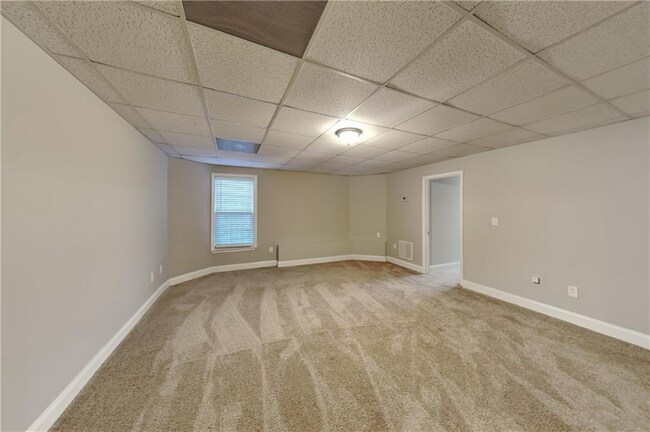 Foto del edificio - 3930 Summit Gate Dr