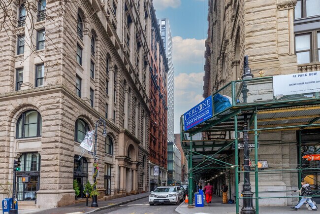 Building Photo - 140 Nassau St