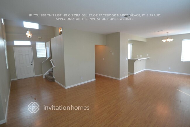 Foto del edificio - 4421 Fall Ln