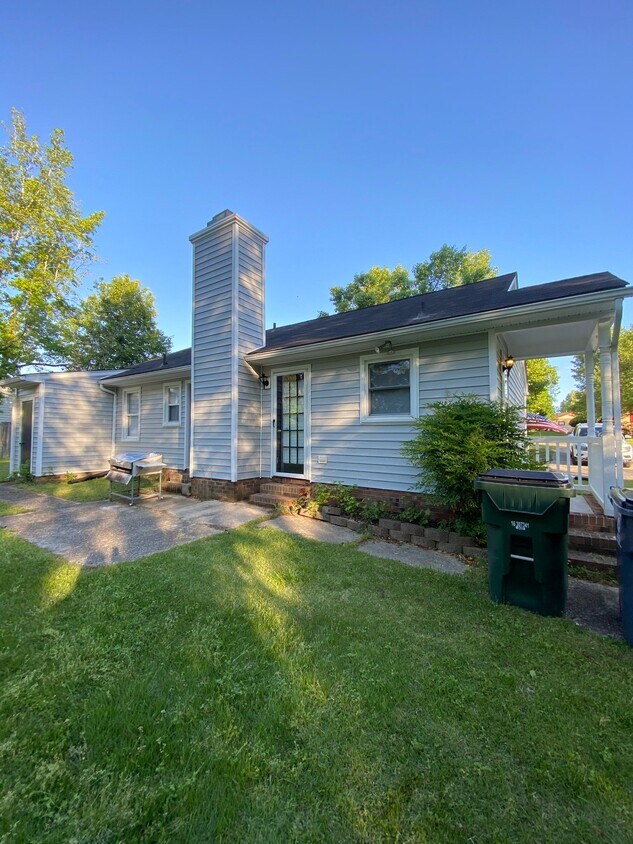 Foto del edificio - 117 Pineview Dr