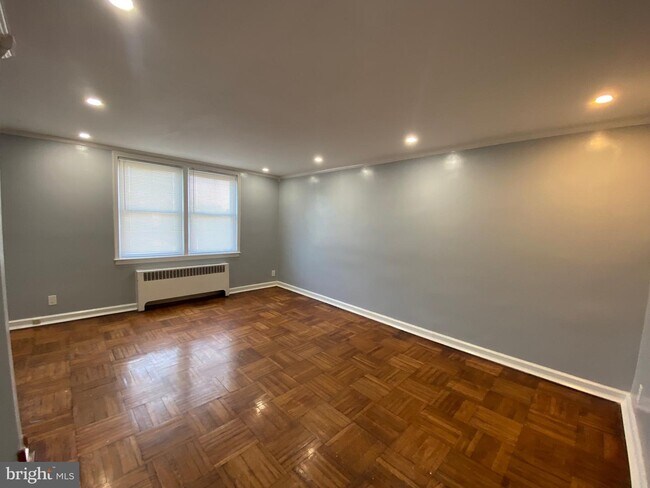 Foto del edificio - 1303 E Johnson St