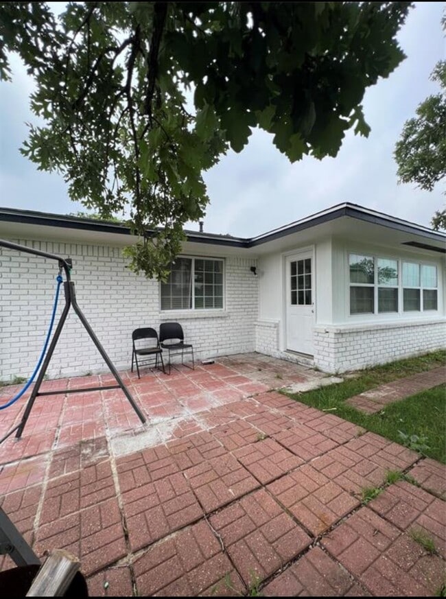 Building Photo - 6265 TX-75