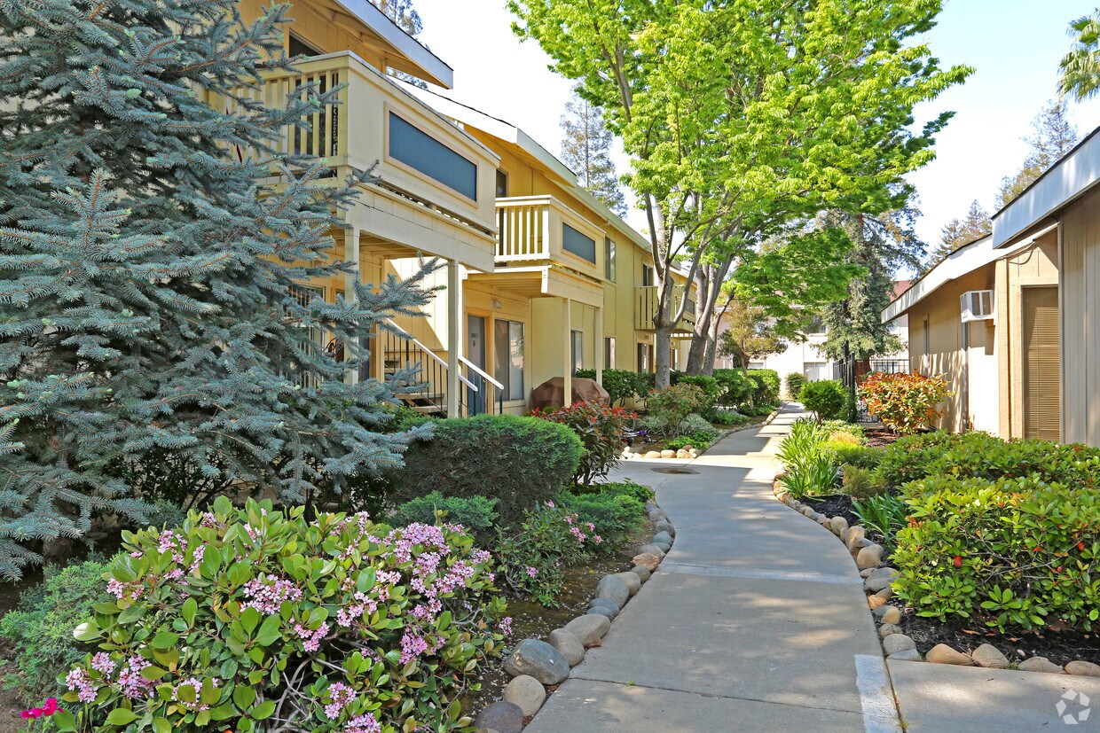 Lincoln Place Rentals Sacramento, CA