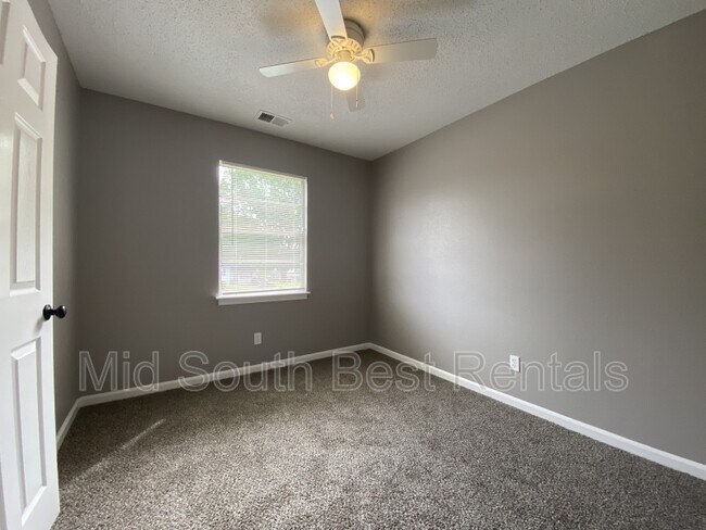 Building Photo - 4179 Leacrest Cove