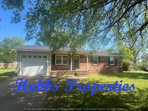 Building Photo - 1402 Hayden St