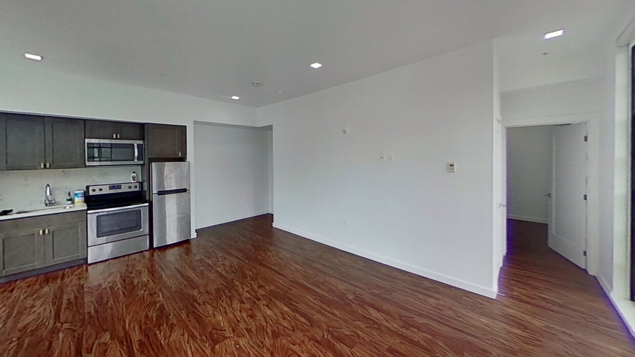Photo - 824 N Calvert St Apartments