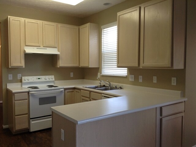 Foto del edificio - 684 Linden Creek