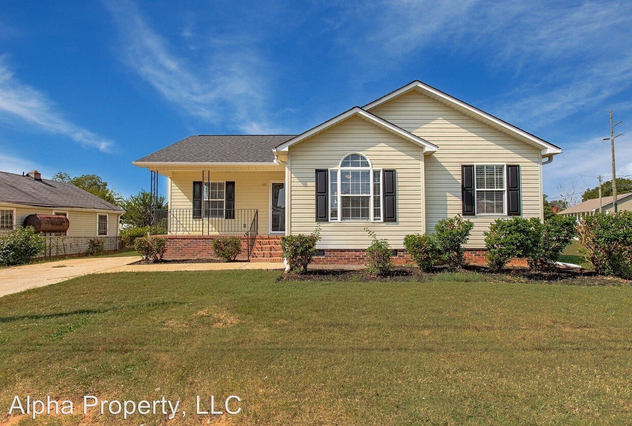 100 Carver St, Greenville, SC 29611 House Rental in Greenville, SC