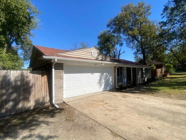 Foto del edificio - 939 E Red Bird Ln