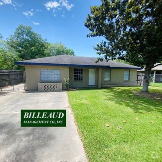 Building Photo - 322 Fontelieu Dr