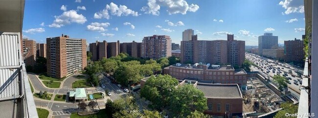 Foto del edificio - 61-15 98th St