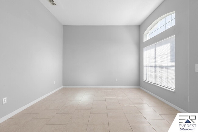 Building Photo - 7 Undermount Path E