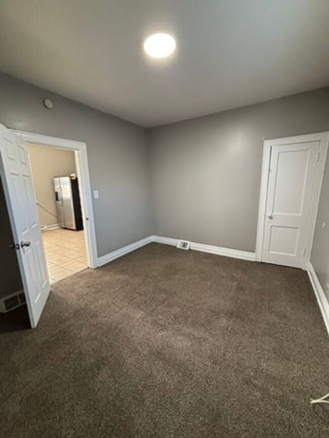 Foto del edificio - 3919 Deodar St