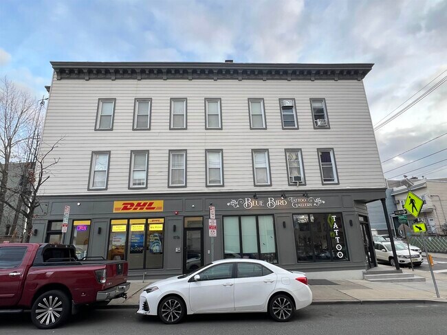 Foto del edificio - 1076 Summit Ave