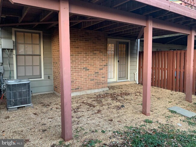 Building Photo - 8035 Trevor Pl