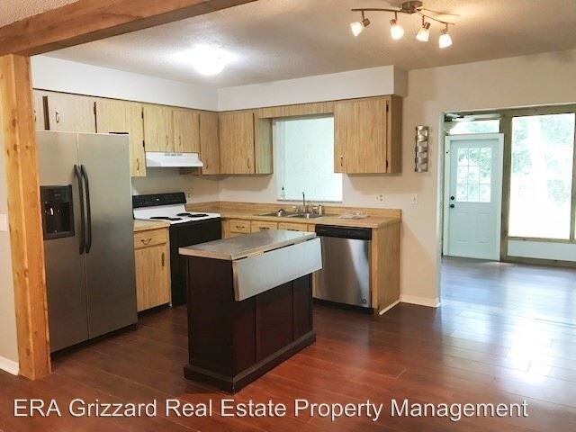 Building Photo - 3 br, 2 bath House - 650 W. Minnesota Ave