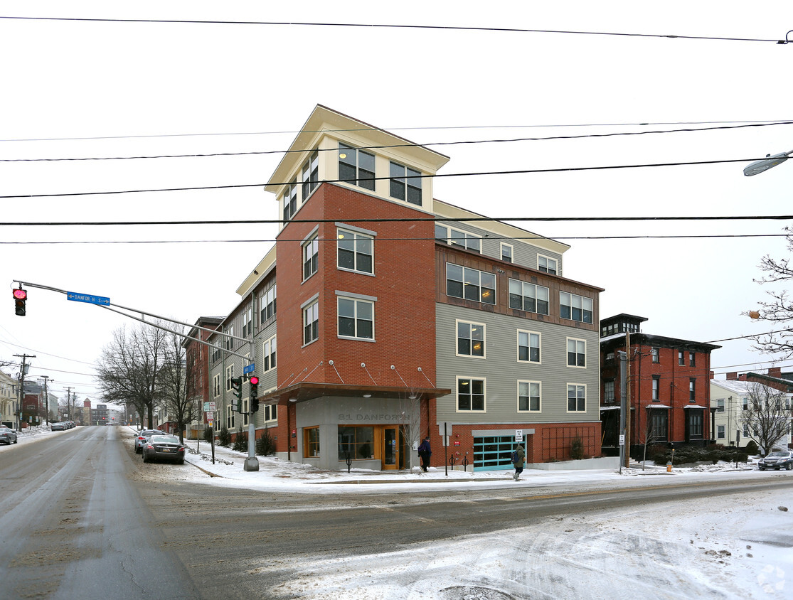 Foto del edificio - Danforth on High