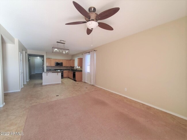 Building Photo - 39802 N Iron Horse Way