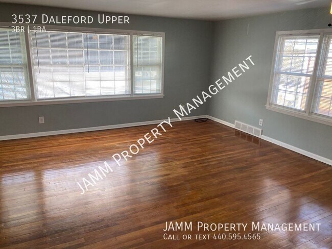 Building Photo - Shaker Heights: UPPER UNIT DUPLEX 3-Bedroom