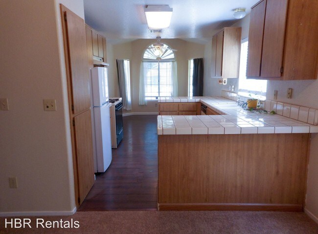 Building Photo - 2029 Grey Stone Dr