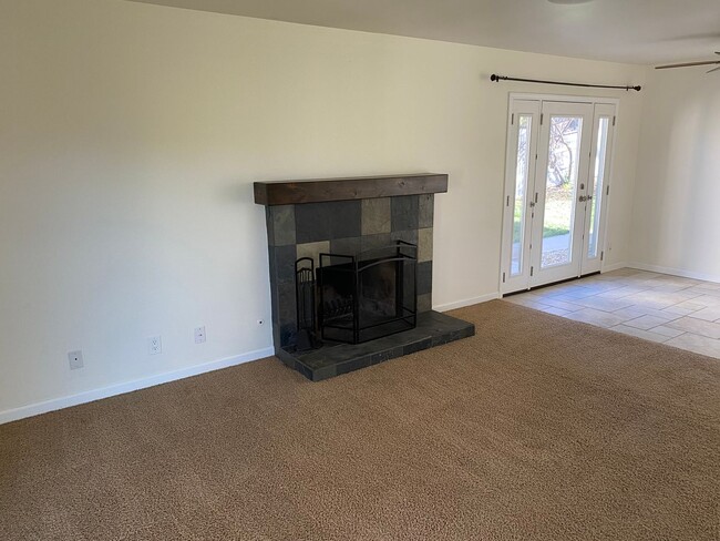 Building Photo - 518 Irelan Dr., Buellton