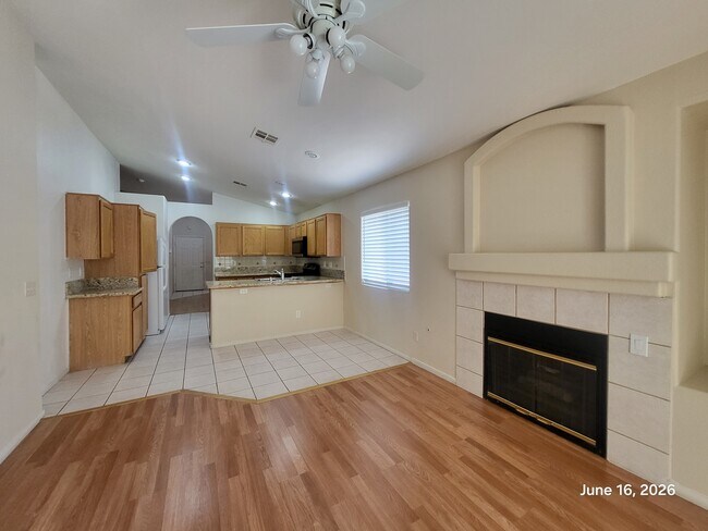 Foto del edificio - 4523 Sparwood Dr