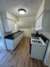 Building Photo - 611 N Mclean St