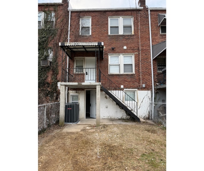 Building Photo - 3831 Derby Manor Dr