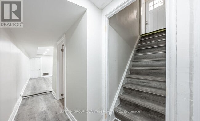 Building Photo - 313 Ashbury Rd