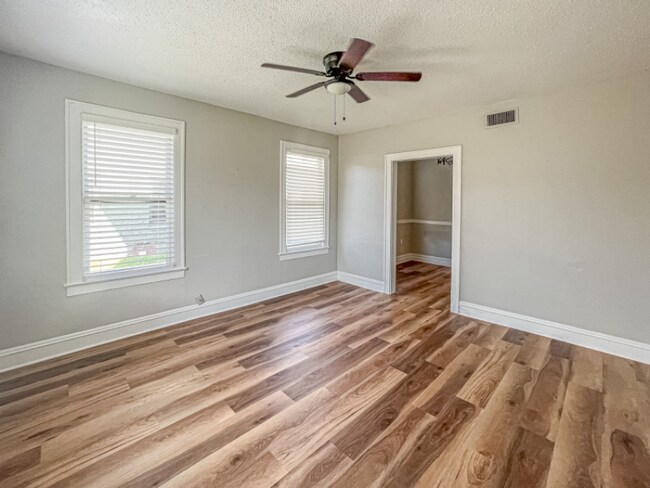 Building Photo - 510 Glenmar Ave