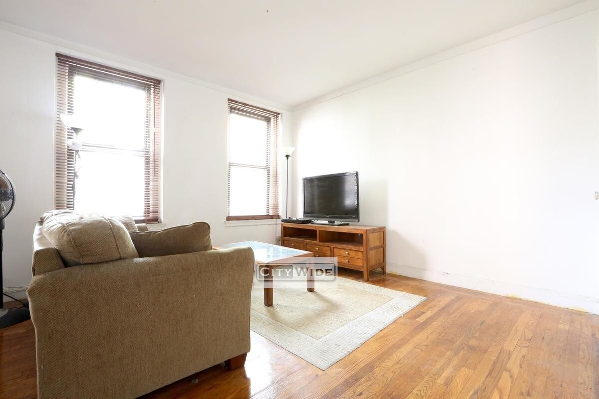 Primary Photo - 401 E 58th St