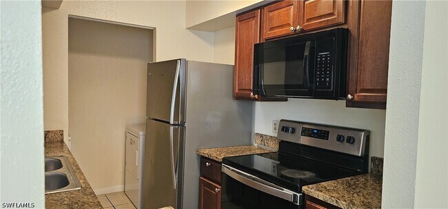 Foto del edificio - 2865 Winkler Ave