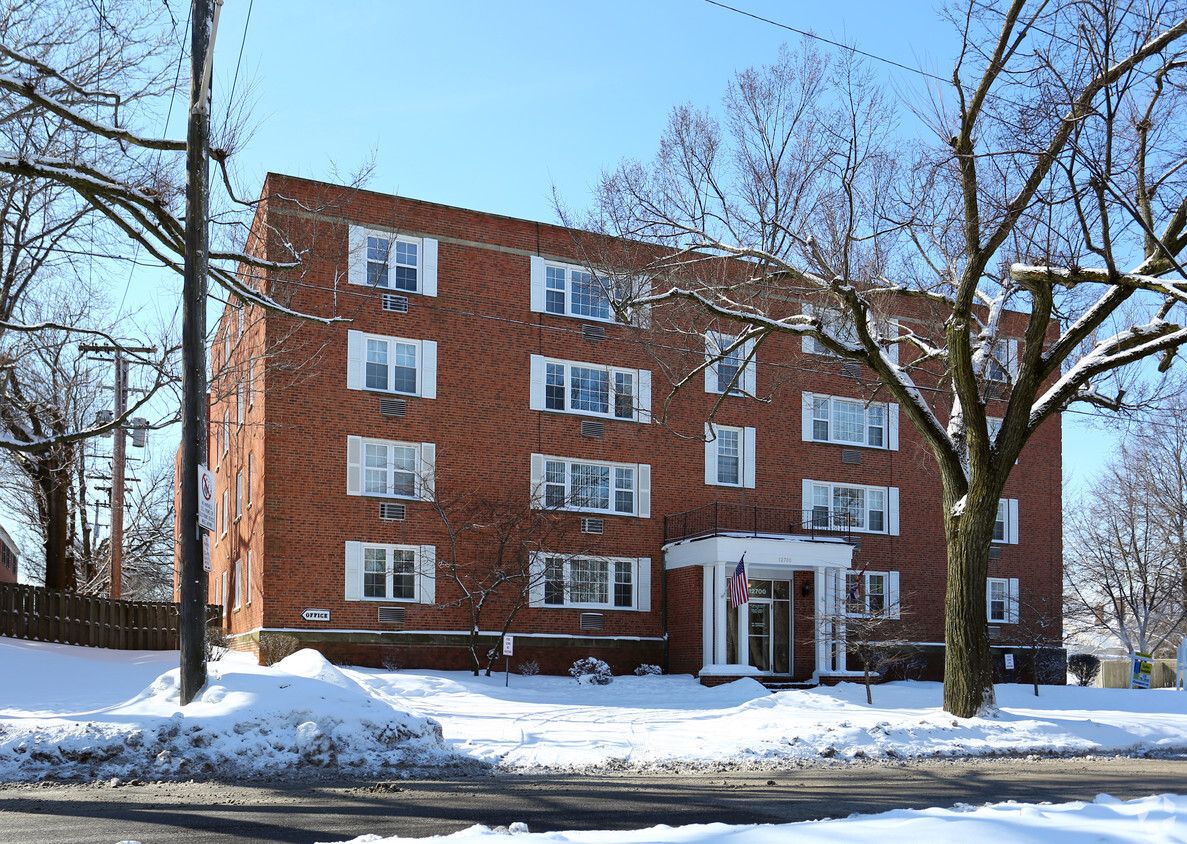 Primary Photo - Fairhill Apartments