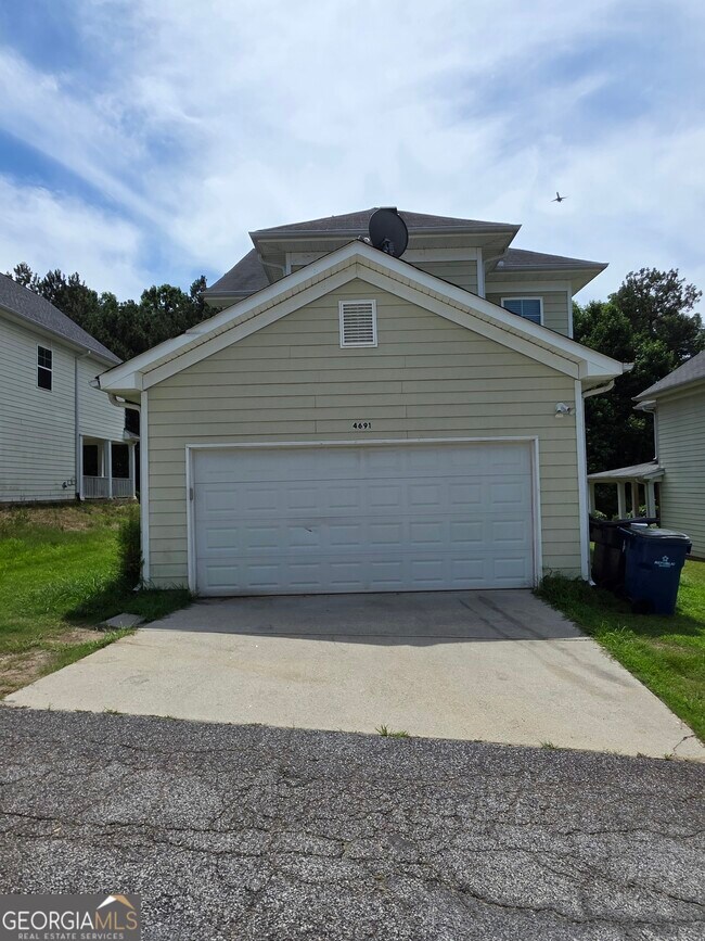 Foto del edificio - 4691 Highpoint Ln