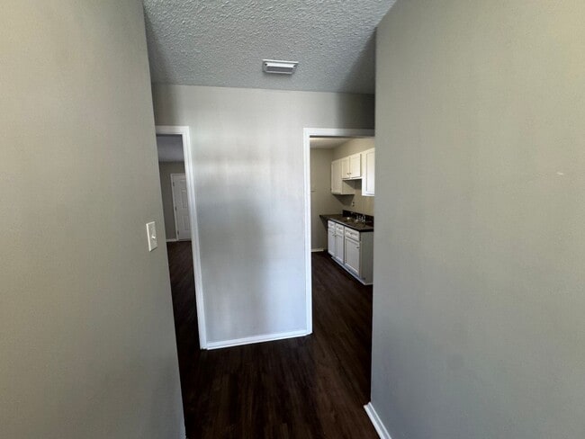 Building Photo - 5735 Ballenmoor Dr