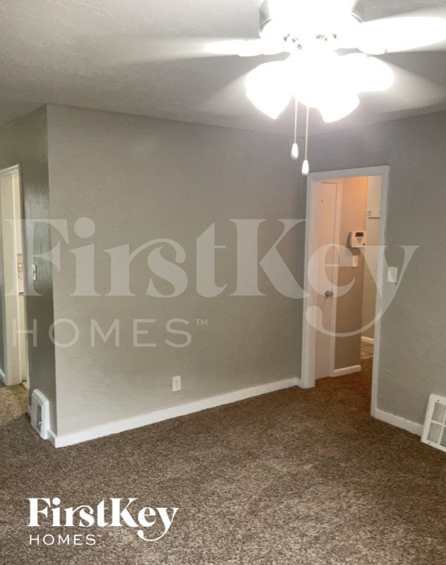 Foto del edificio - 8000 E 87th St