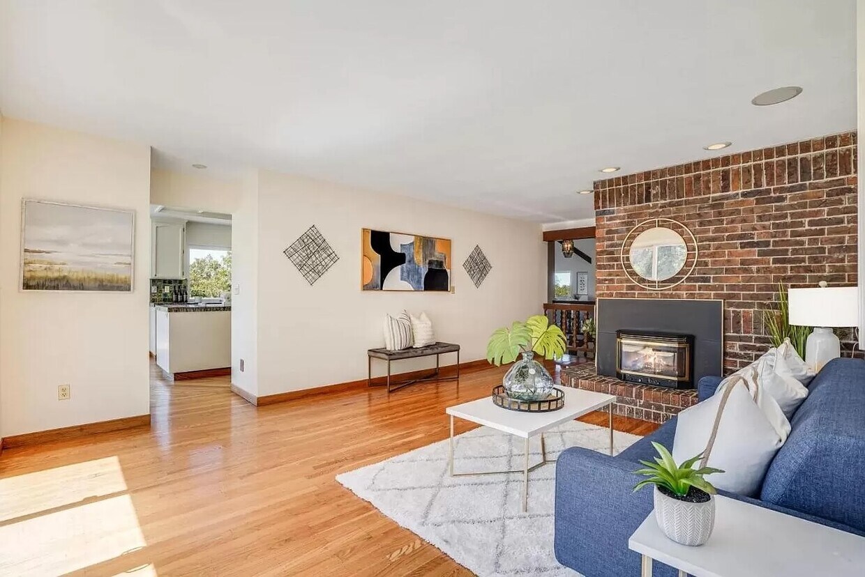 Foto principal - 3053-3053 3 Springs Rd