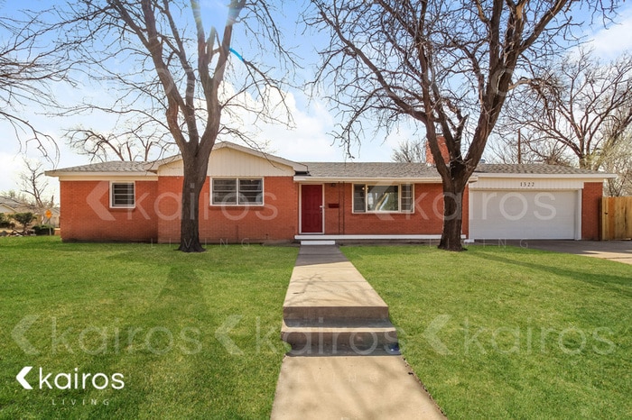 Primary Photo - 1322 S Rosemont St