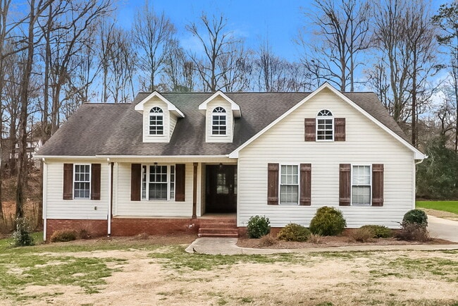 Building Photo - 104 Farmwood Dr