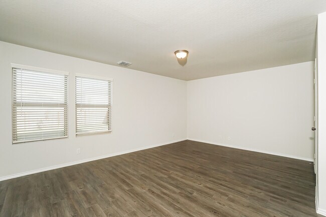 Foto del edificio - Somerset Trails - 9331 Somers Branch, San ...