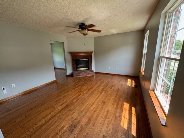 Building Photo - 4-Bedroom in Hebron, KY