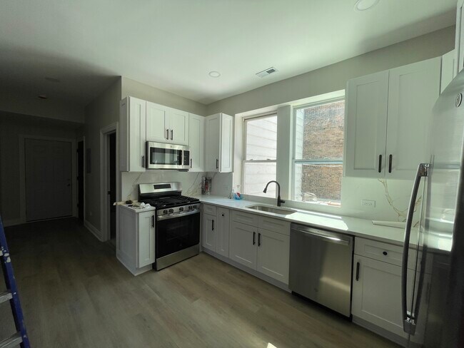 Foto del edificio - 2552 S Central Park Ave