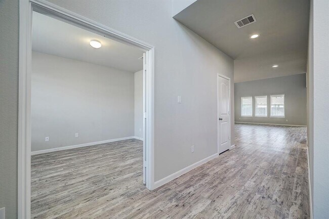Foto del edificio - 28011 Langsdale Ct